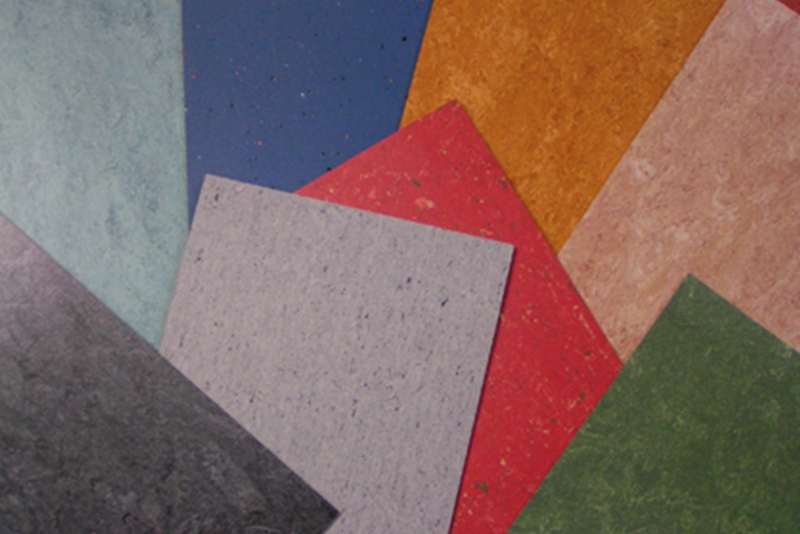 Auswahl aus buntem Linoleum